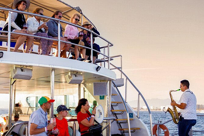 2 Hours Catamaran Sunset Tour - Sailing the Puerto Vallarta Coast From the Sea