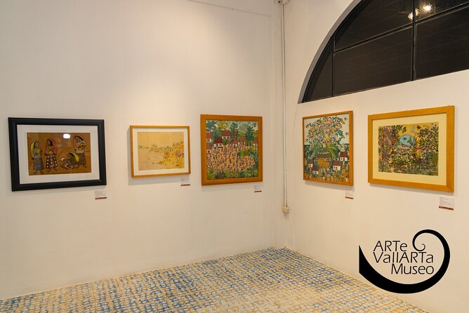Admission Arte Vallarta Museum - The photo balconies and green scenery angle