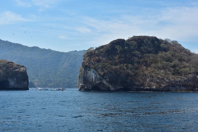 Catamaran Tour to the Arches, Playa las Animas, Snorkeling and more - Getting on Board at Puerto Mágico: timing, breakfast vibes, and what’s included