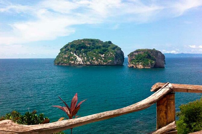 City Tour Express in Puerto Vallarta and Paradise Beaches - Playa Mismaloya: lunch time plus real beach footing