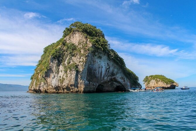 City Tour Express in Puerto Vallarta and Paradise Beaches - Playa Colomitos: crystal-clear water and the crowd plan