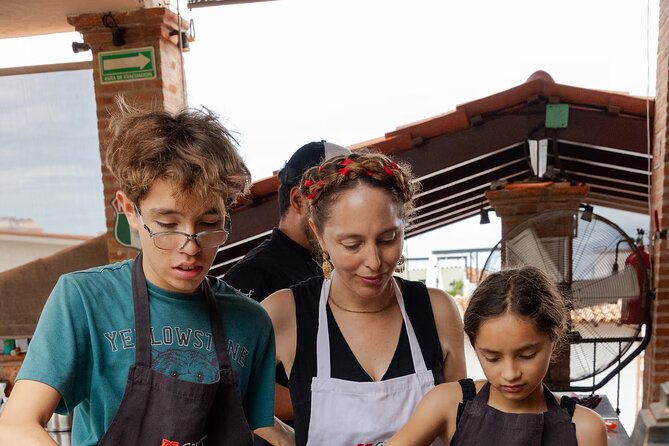 Cook Like a Local: Vallarta Market & Cooking Experience - Timing, walking time, and what to wear for a smooth day