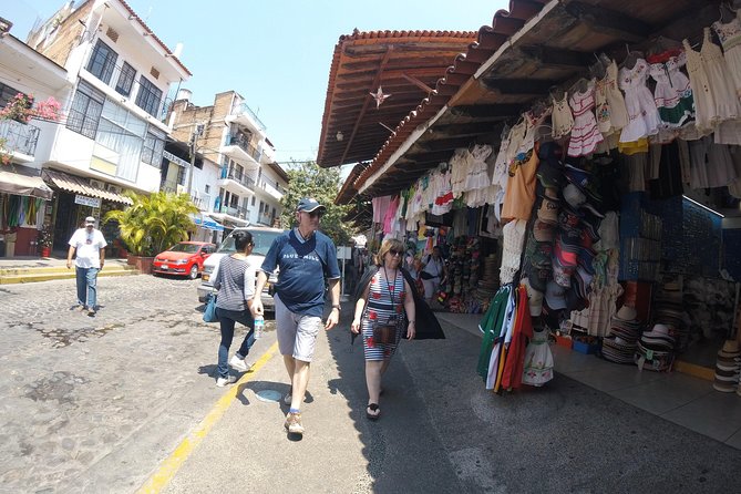 Educational and fun Private City tour- Puerto Vallarta - Market time: tastings plus a real sense of local products