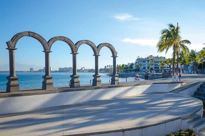 Full-Day Puerto Vallarta City Highlights Tour - Guide quality, microphones, and why it can feel uneven