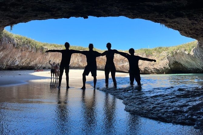 Guaranteed Hidden Beach • Private Tour • Punta Mita - Entering Playa Escondida: the guided swim through the natural tunnel