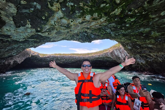 Half-Day Tour to Marietas Islands, Playa Nopalera by Speedboat - Getting to Puerto Mágico and boarding the speedboat