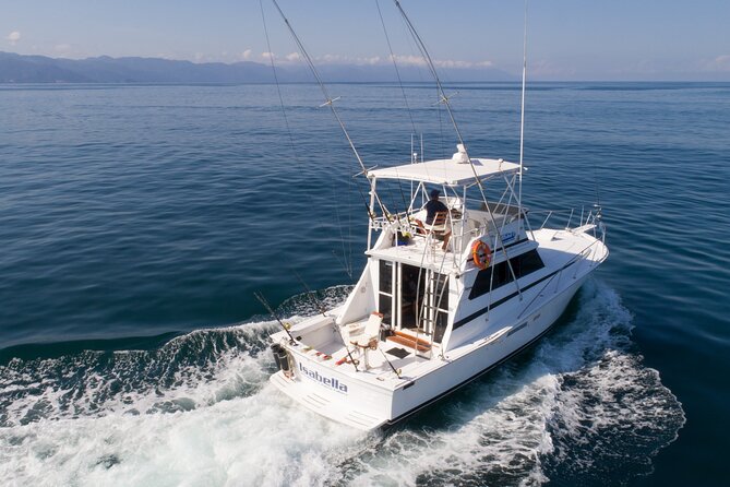 Hatteras 42-44' Classic Yachts in Puerto & Nuevo Vallarta - Who this tour fits best (and who should think twice)