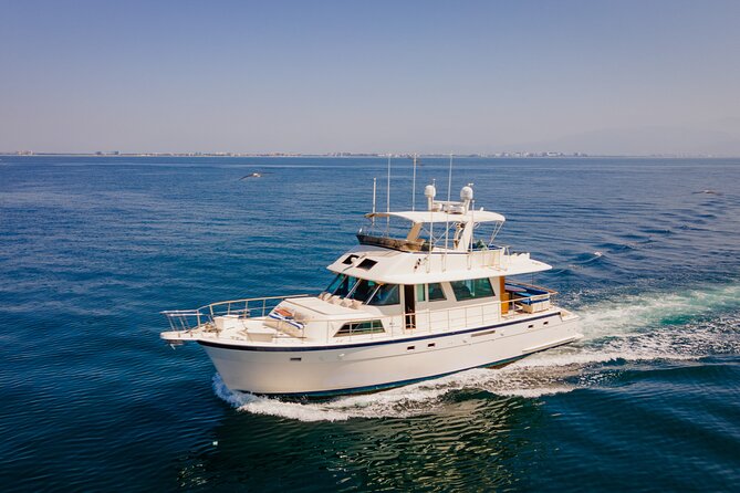 Hatteras 58-61' Luxury Yacht in Puerto Vallarta & Nuevo Nayarit - A Hatteras-Style Yacht Day on the Water in Puerto Vallarta