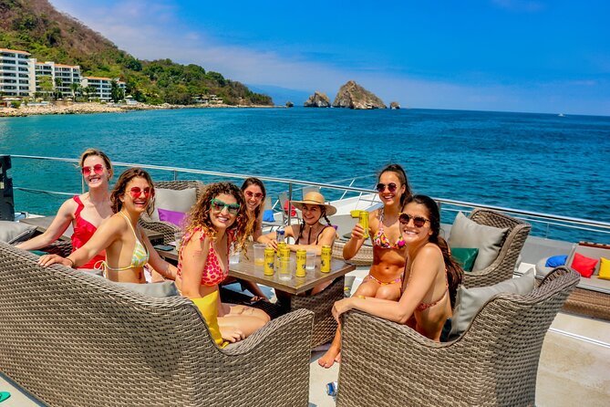 Mega Yacht Limousine of the Sea 1: Puerto Vallarta - Puerto Vallarta Coastline Cruise: Bay of Banderas Scenery Time