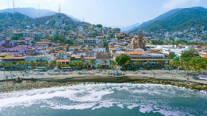 Mexico: Puerto Vallarta City Tour - Cobblestones and Malecón monuments: the art you can’t miss