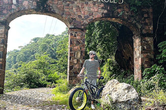 Mountain Tour Puerto Vallarta Electric Bikes - Guides and safety rhythm: Alex, Hugo, and the “stay together” mindset