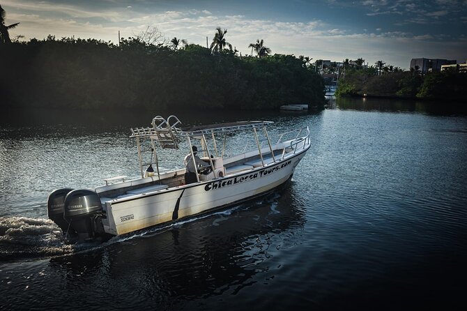 Private Charter: Chica Super Panga 30' - Who should book this charter (and who might not)
