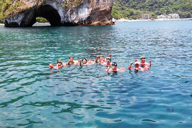 Private Snorkeling Tour to Los Arcos - Entering the Los Arcos National Marine Park from a small private boat