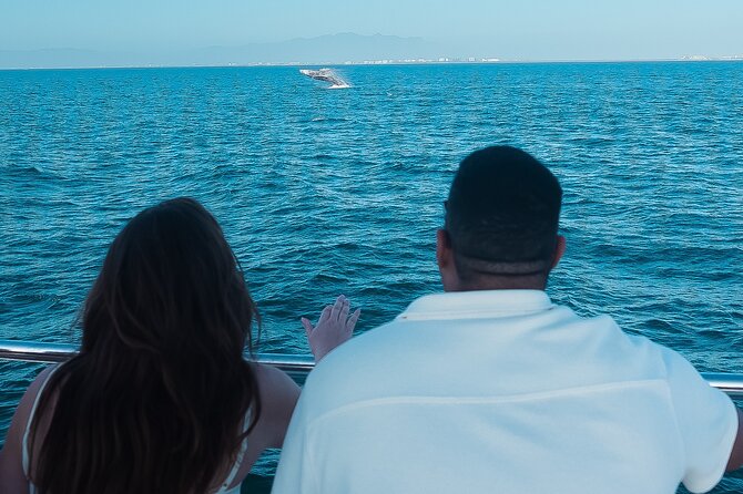 Private Yacht Charter Chica Fun 6 waterslides in Puerto Vallarta - Bay of Banderas cruising: the coast from the waterline