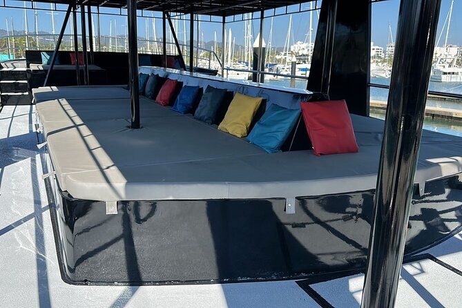 Private Yacht Charter ChicaFUN 2 Waterslides All Inclusive - Cruise time on your terms: Puerto Vallarta and Bahía de Banderas