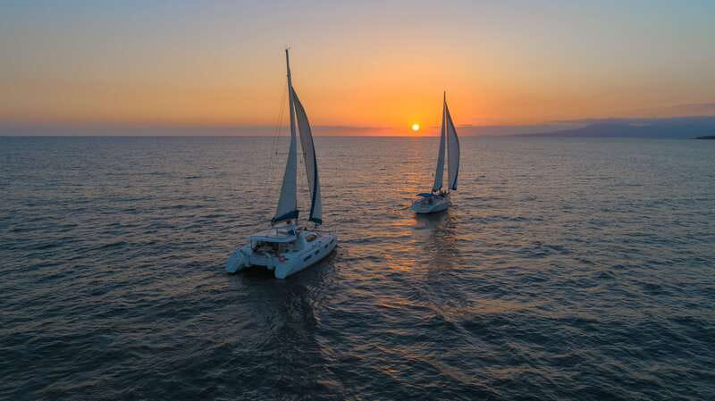 Puerto Vallarta: Bay of Banderas Luxury Sunset Sailing Tour - The food and drinks: what you can realistically expect