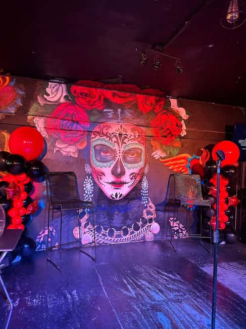 Puerto Vallarta: Cabaret Show with Cocktails & Costumes - Price and value in the Romantic Zone nightlife market