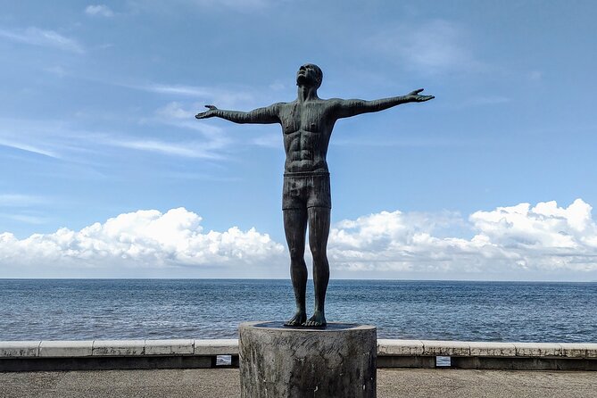 Puerto Vallarta Historical El Centro: A Self-Guided Audio Tour - Faro Del Malecon and the Sculpture Stretch: 1930 to 1997