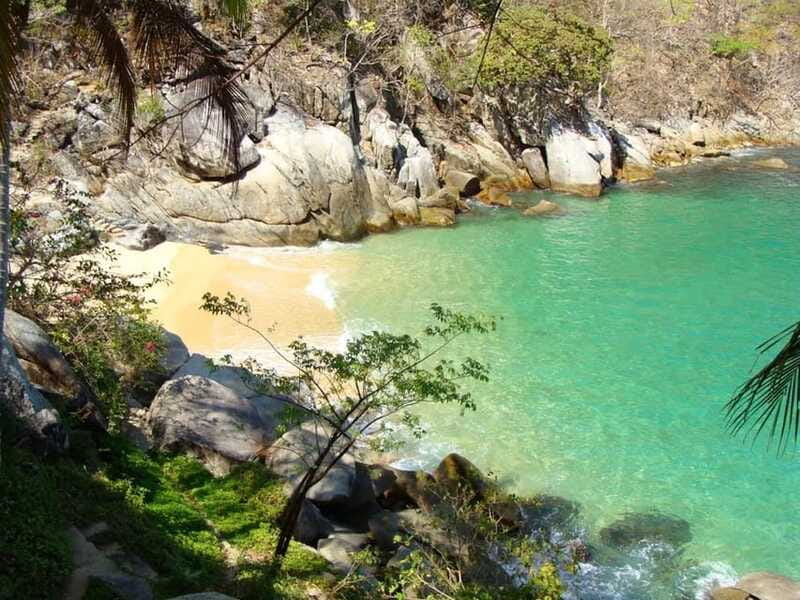 Puerto Vallarta: Los Arcos Snorkel & Beach Private Boat Tour - Secluded swim stopovers south of the bay