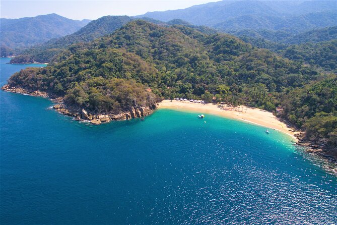 Puerto Vallarta Pirate Premium Sailing Cruise - Sailing the Bay of Banderas on a Santa María style ship