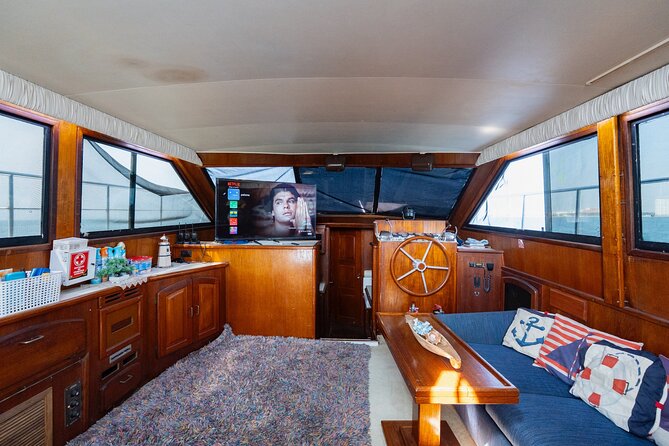 Puerto Vallarta Private Yacht Adventure: 5 Hours + 1 Hour Free. - The 6-hour flow: sailing, water time, and beach moments