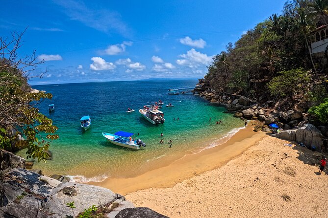 Puerto Vallarta : Snorkeling at Playa Escondida & Canopy Tour - Boca de Tomatlán stop: more coastal scenery and a breather