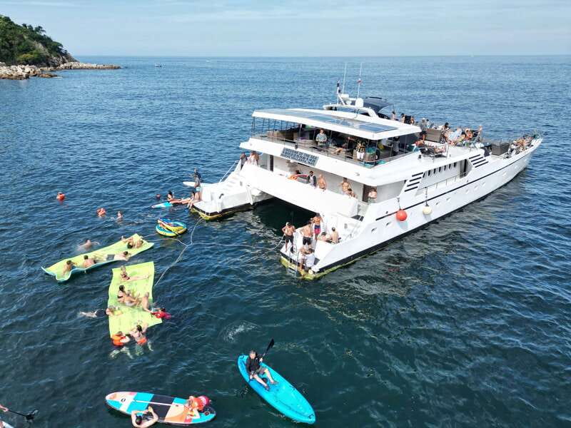 Puerto Vallarta: Yelapa Mega Yacht Cruise - Cruising Bahía de Banderas: whale-watching odds and coastal views