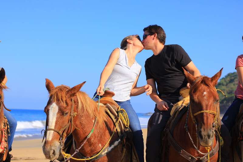 Sayulita: Horseback Riding Tour - Guides and horse care: why the experience feels safe and fun