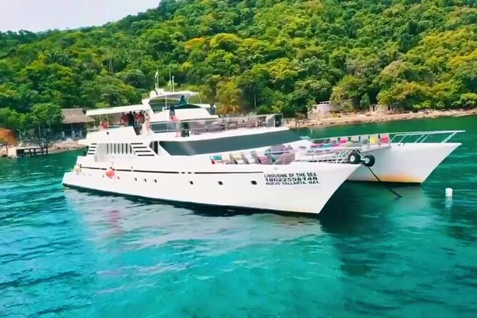 Sunsets and Whales Mega Yachts ALL INCLUSIVE: Puerto Vallarta - Price and value: what $80 buys you on the water