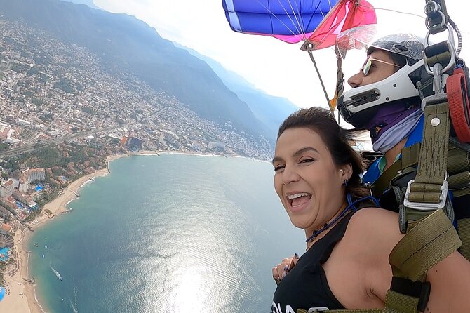 Tandem Skydive in Puerto Vallarta With Beach Landing - Freefall at 200 km/h and the Parachute Open: What Happens at Each Altitude