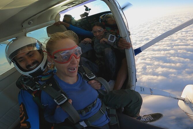 Tandem Skydive in Puerto Vallarta With Beach Landing - Landing on Playa del Holi: The Finish You’ll Remember