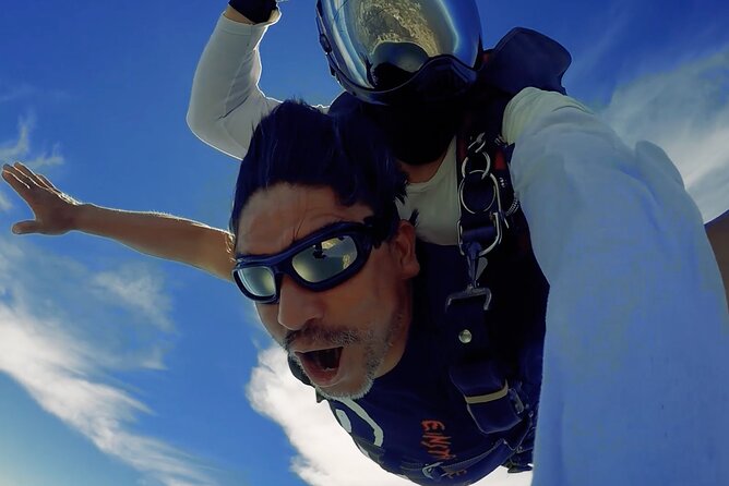 Tandem Skydive in Puerto Vallarta With Beach Landing - Who This Fits Best (and Who Should Rethink It)