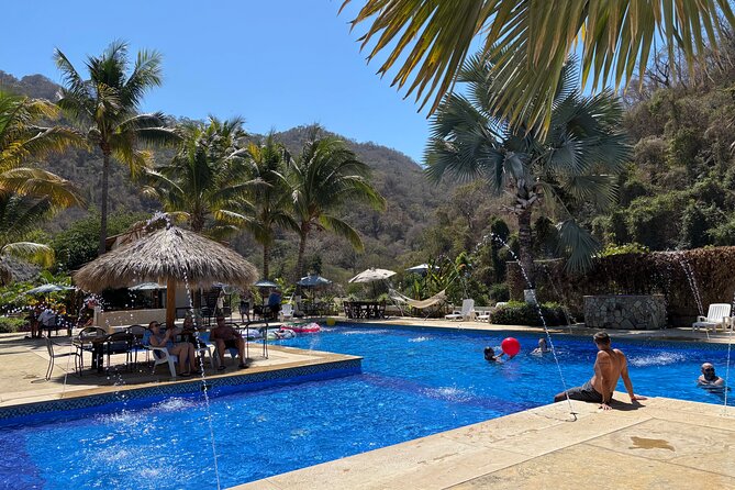 Volcanic Hot Springs, Foot Massage, Tequila & Mex BBQ - The small-group factor: why max 10 travelers matters