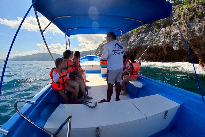 Whale Watching and Los Arcos 5 Islands Adventure - FAQ